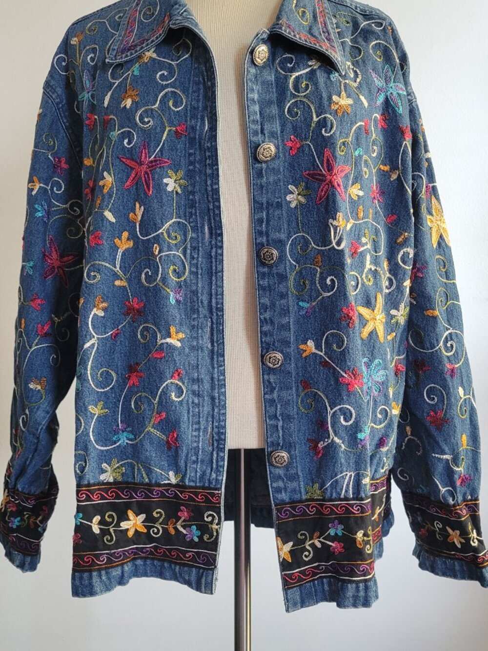 NWOT Your Life Style Embroidered Denim Jacket | Boho Floral Vine Design | Women' - Picture 9 of 16